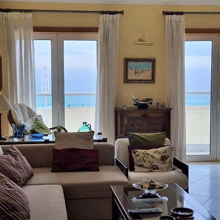 Nazare Apartamento Em Frente Ao Mar Ngoại thất bức ảnh