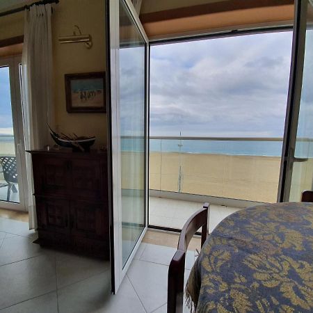 Nazare Apartamento Em Frente Ao Mar Ngoại thất bức ảnh